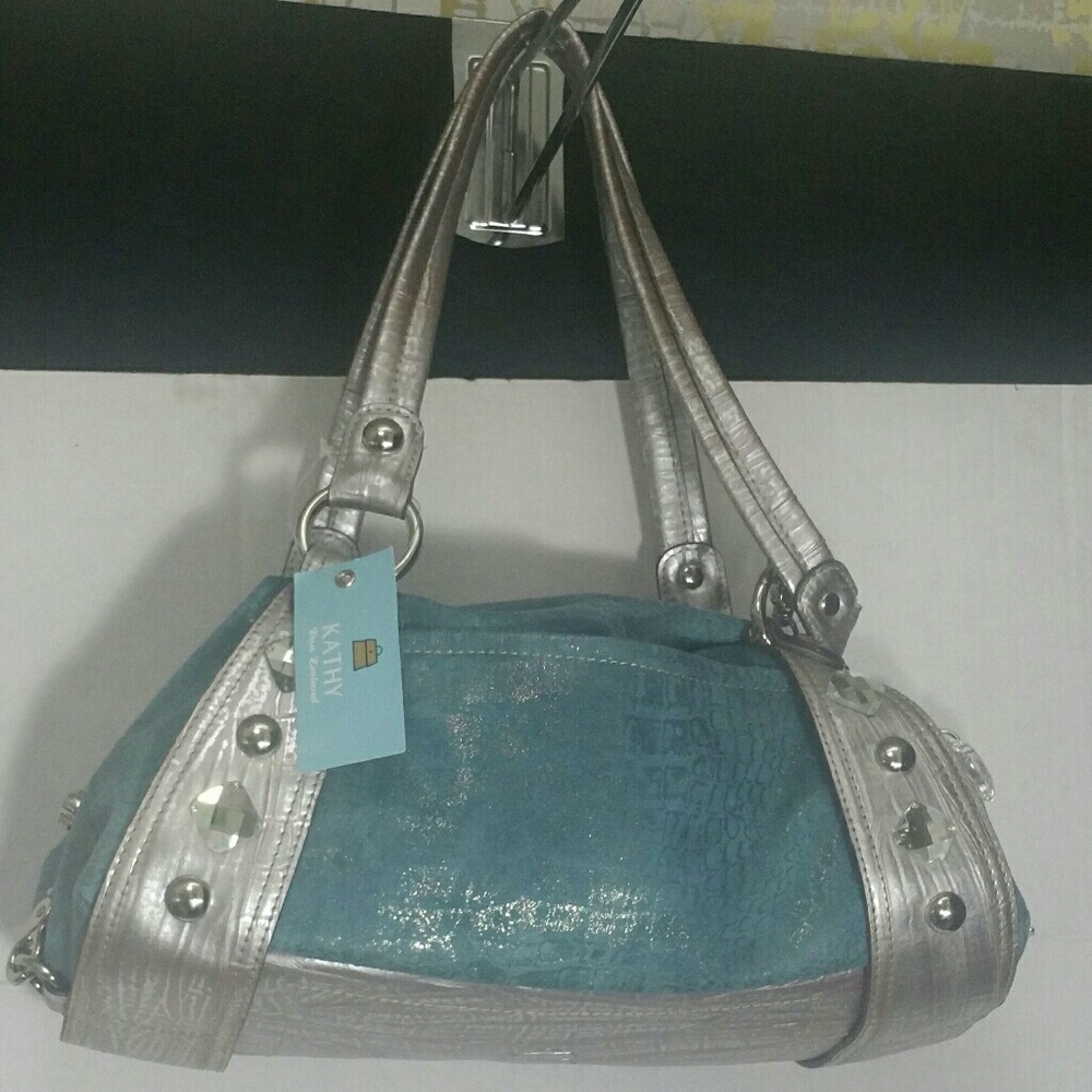 Brand new Kathy Van Zeeland purse On the Rocks